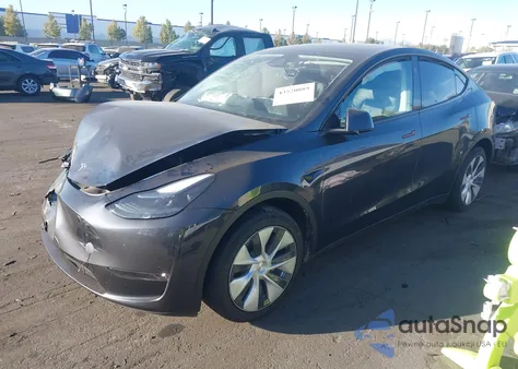 2024 Tesla Model Y Long Range Dual Motor All-Wheel Drive from USA, damaged, VIN 7SAYGAEE2RF060419